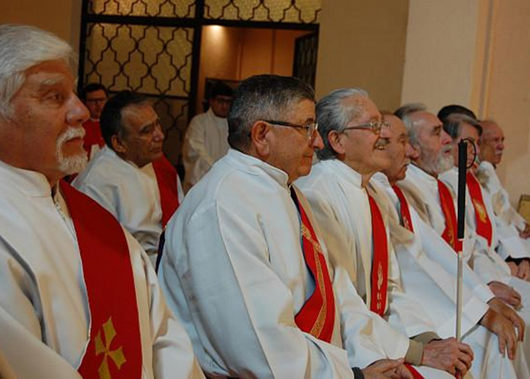 Ser diácono: gozo y tensión de una vocación compartida